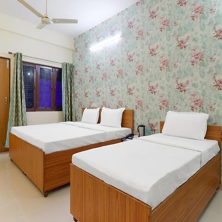 Oyo 84661 Lakshmi Home Stay Jhājra Exteriör bild