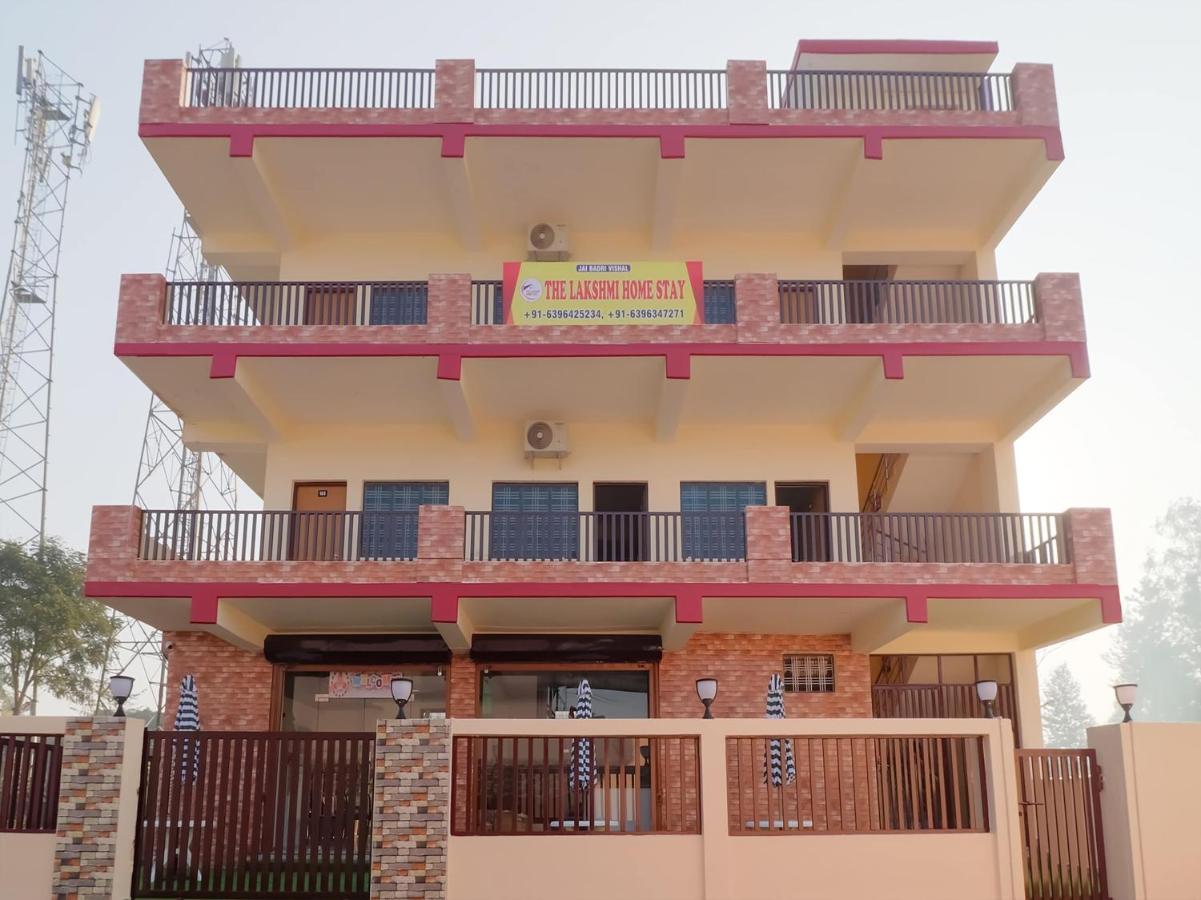 Oyo 84661 Lakshmi Home Stay Jhājra Exteriör bild